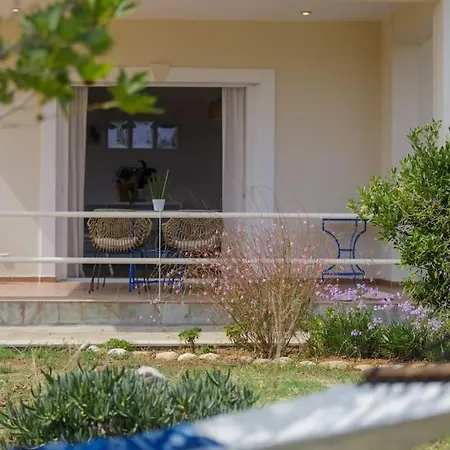 Alethea'S Sea View Apartment Kalamaki  Exterior foto