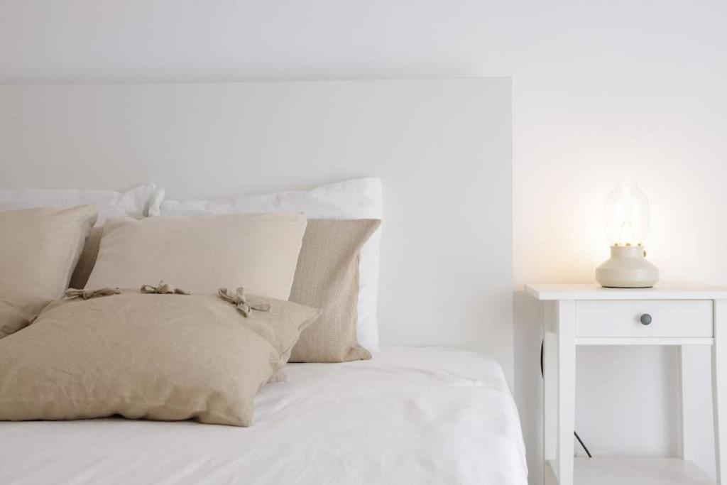 Alethea's Sea View Apartment *