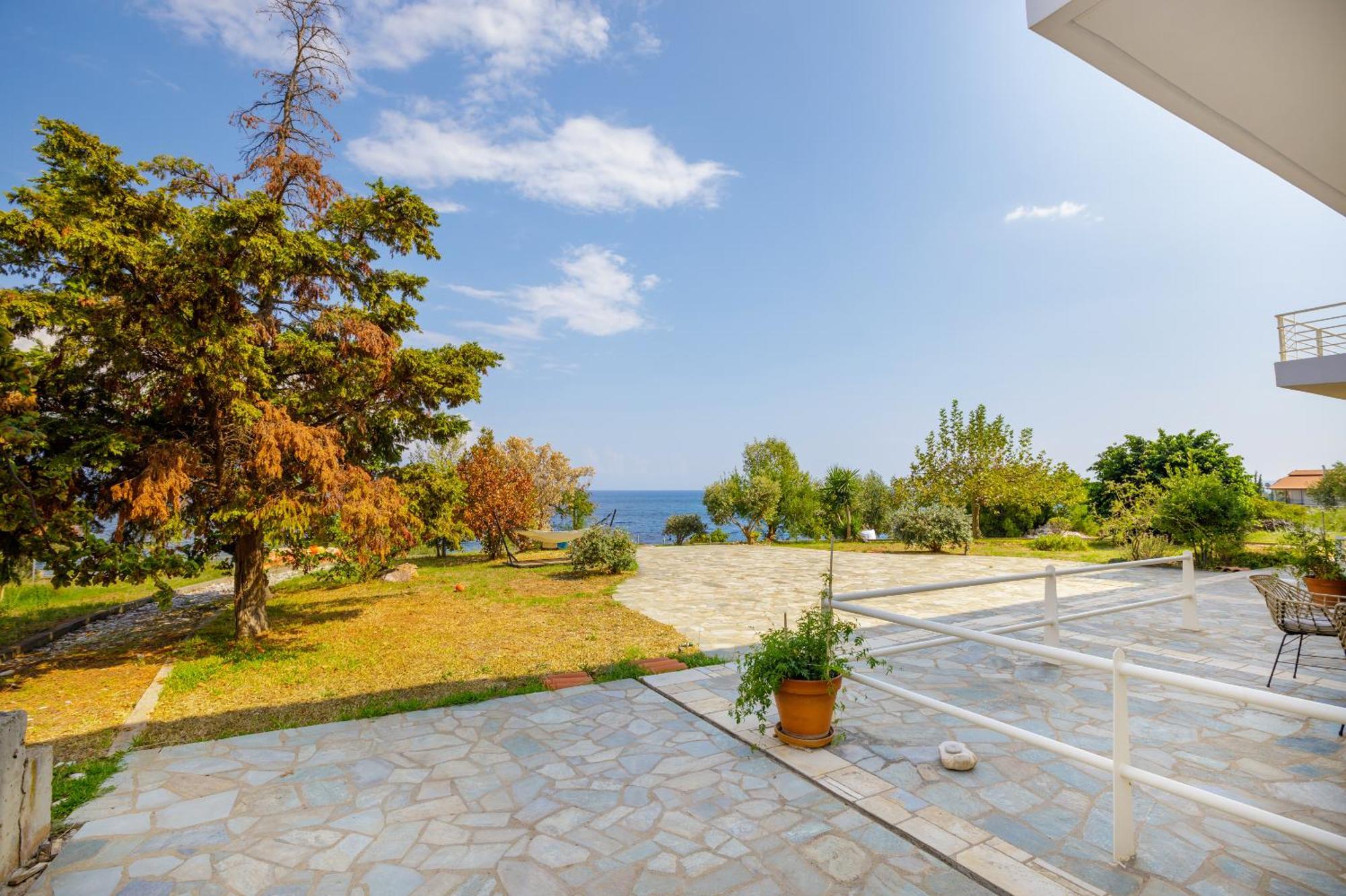 Alethea's Sea View Apartment Kalamaki (Messinia)